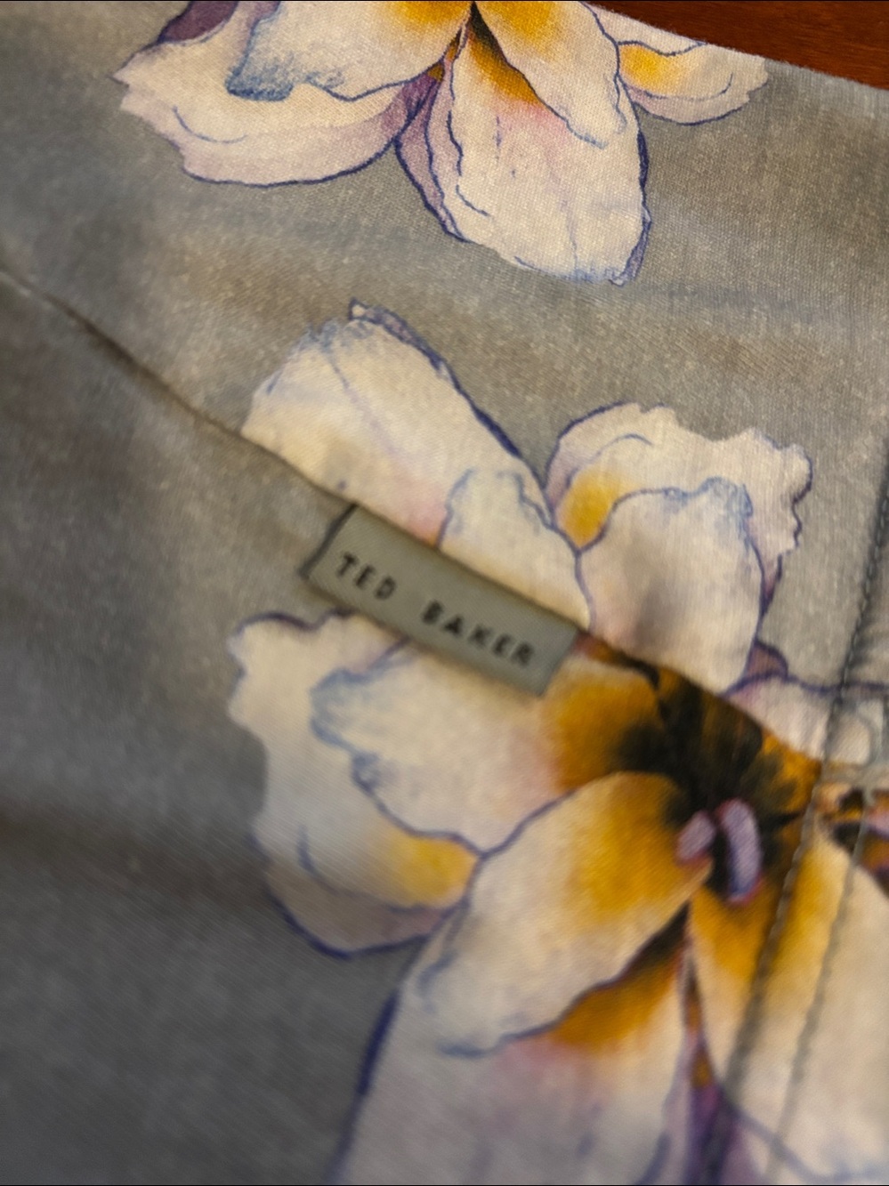 Ted Baker Floral Polo Shirt in Light Gray. Men's M. Like new condition. Sharp! - Picture 7 of 7